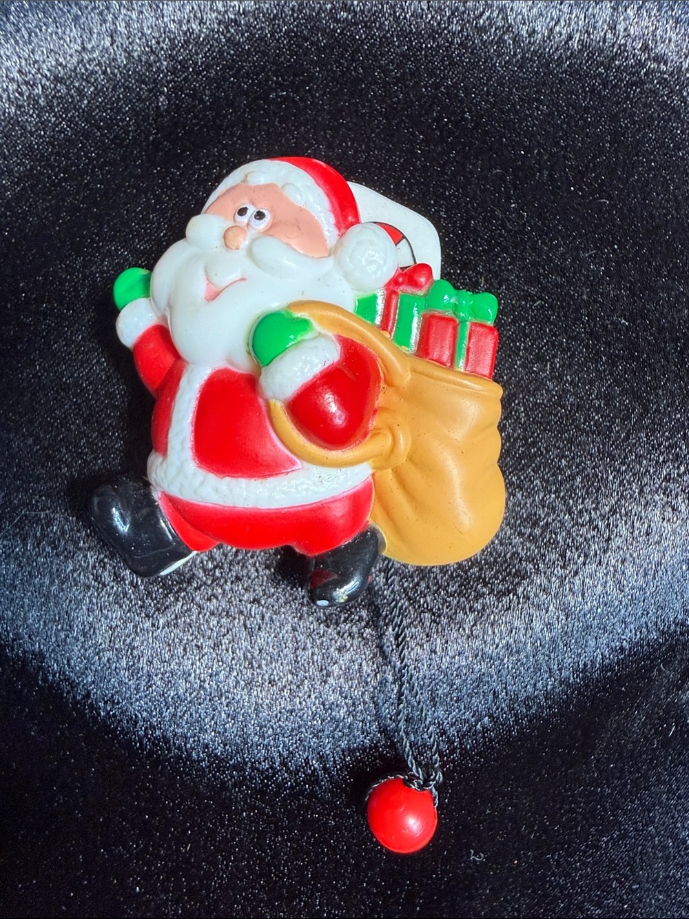 Holiday Santa Pull-String Brooch-Russ
